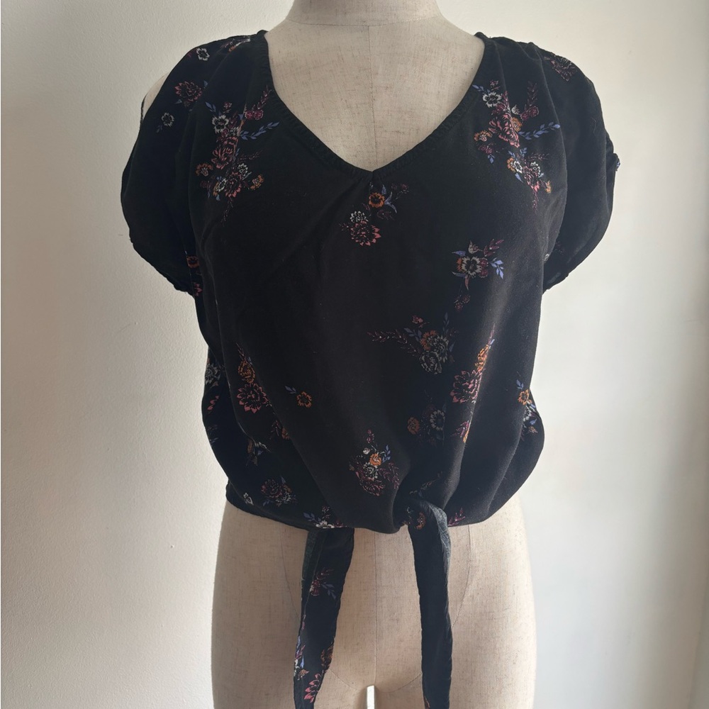 Mudd Black Floral Women's Blouse